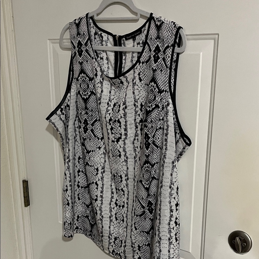 Violet & Claire Black and White Snake-Print Sleeveless Tank